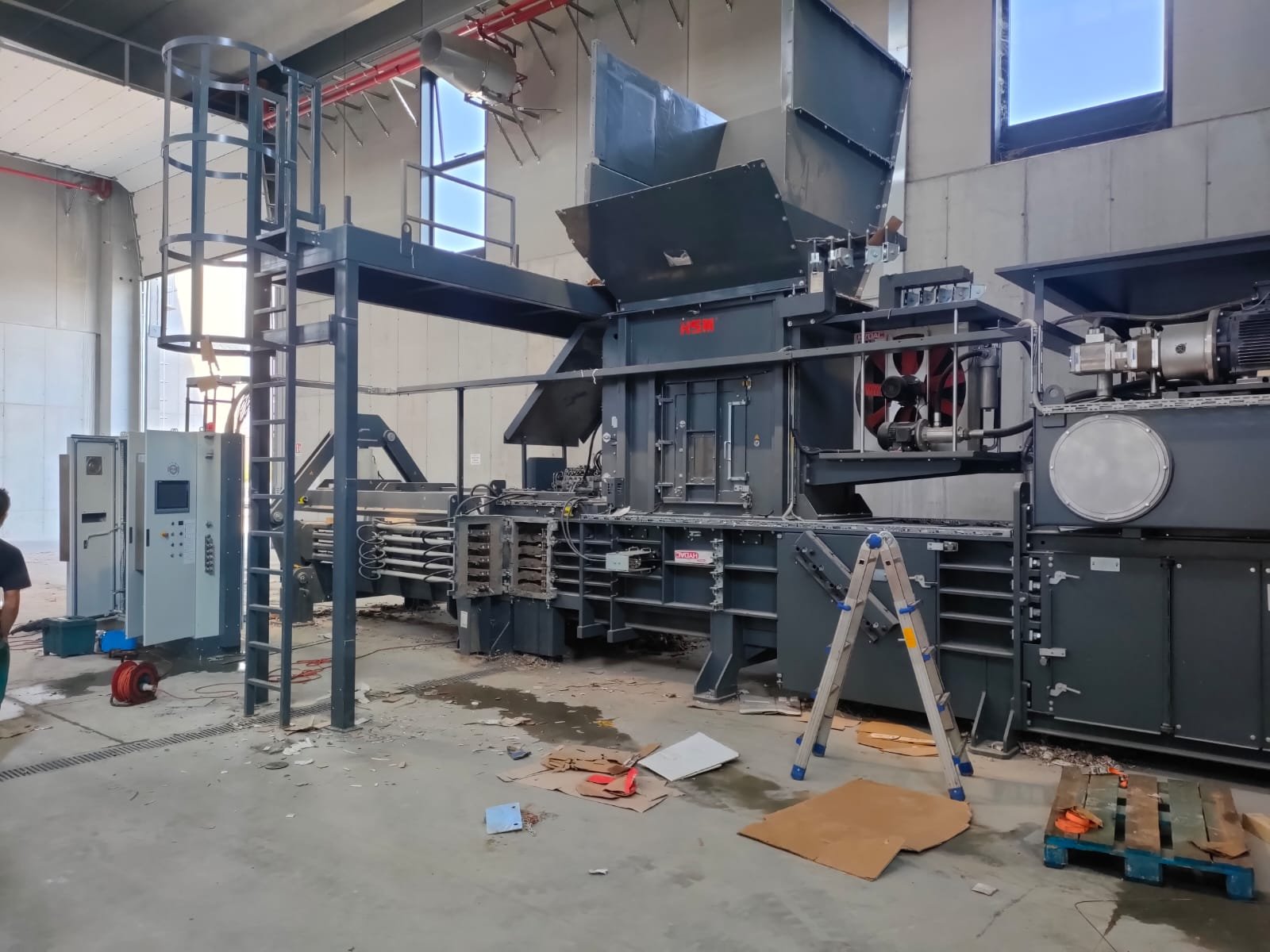 Pressa imballatrice a canale HSM VK 8818 45+45KW FU